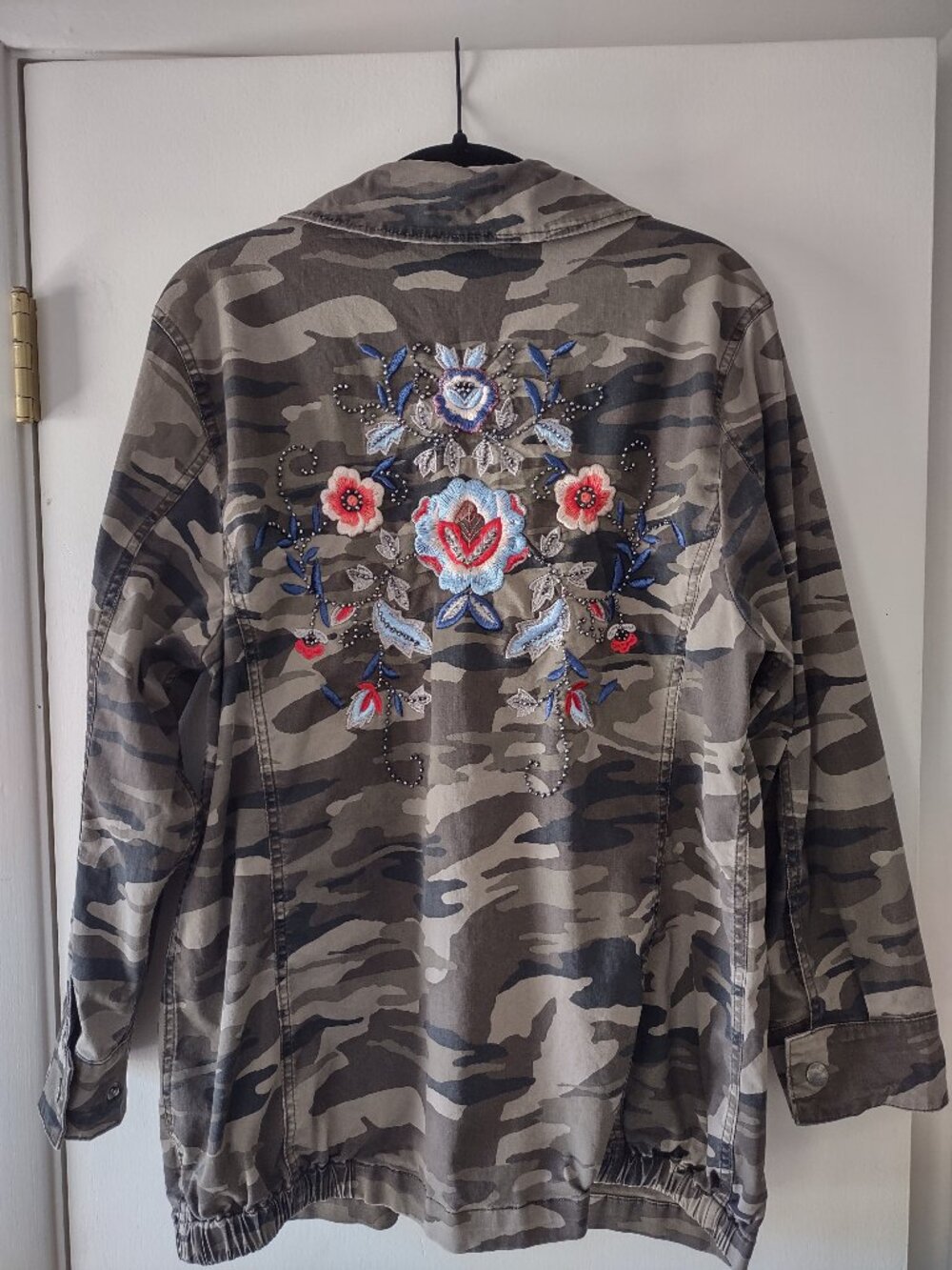 Express XS Petite Camo Utility Jacket Floral Embroidered Beaded Cargo Jacket